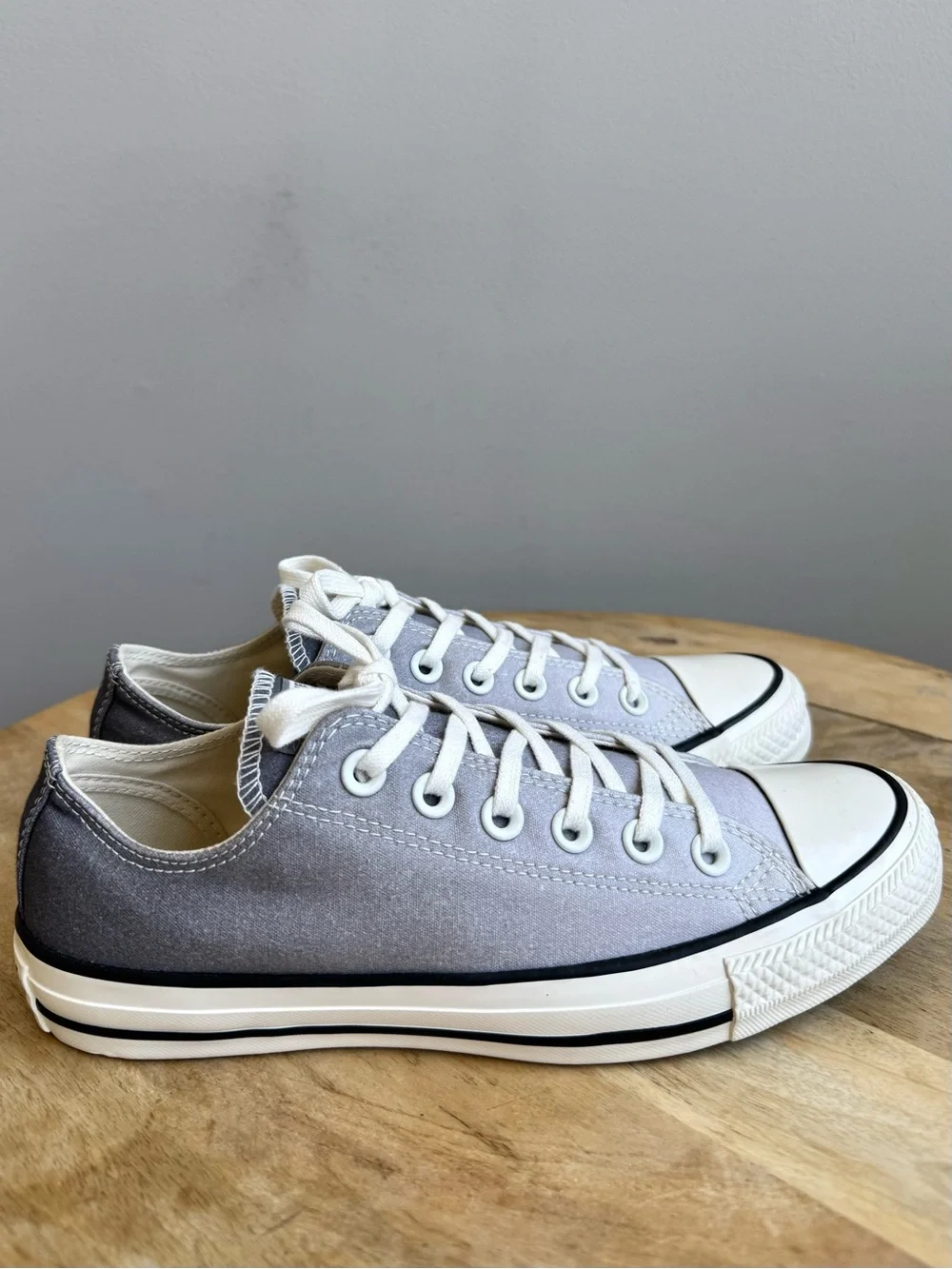 Converse Chuck Taylor All Star Low Top Ombre Fade Gray Women 7.5 Sneakers New